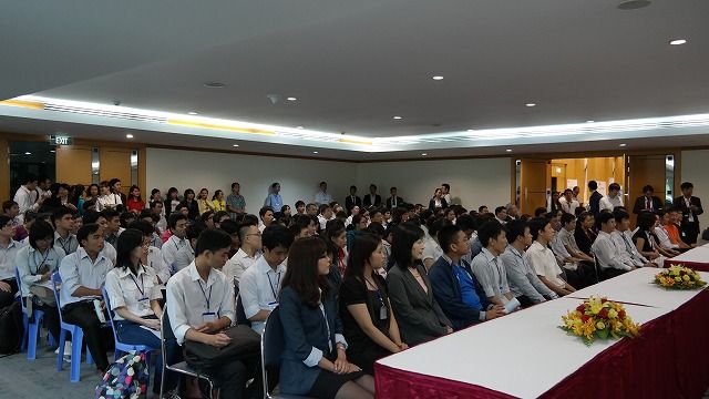 Gặp gỡ nhà tuyển dụng Gặp gỡ nhà tuyển dụng